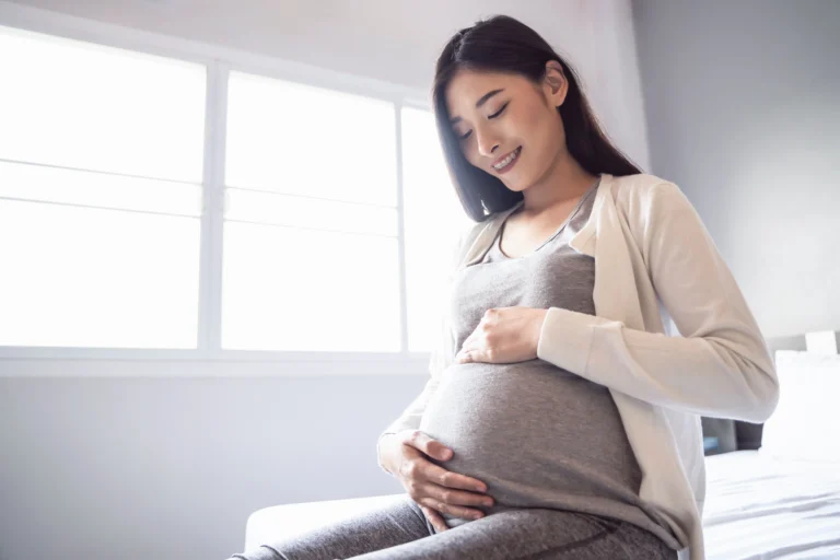 Pregnant woman-WEBP